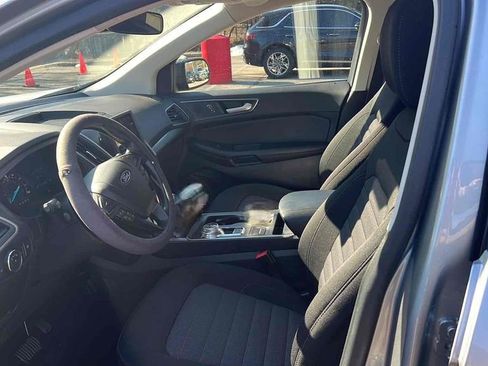 Used 2022 Ford Edge SE image 7