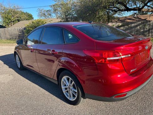Used 2016 Ford Focus SE image 10