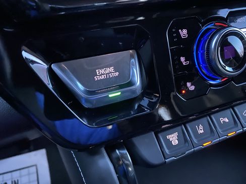 Used 2024 GMC Sierra 2500 AT4X image 31