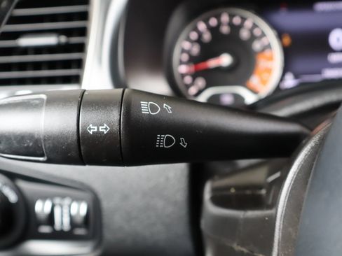 Used 2021 Jeep Renegade Limited w/ Luxury Group II AWD/4WD image 33