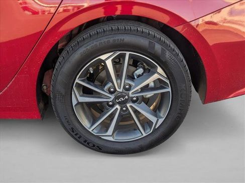 Used 2024 Kia Forte LXS image 23