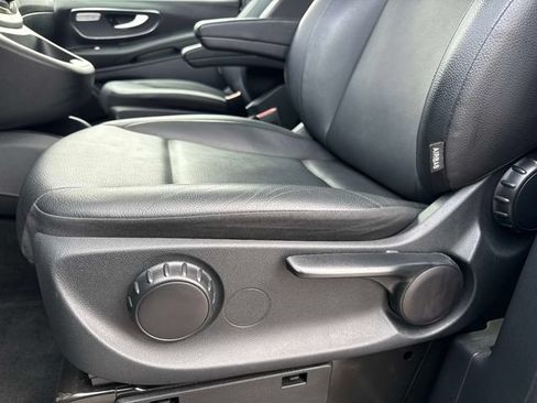 Used 2023 Mercedes-Benz Metris Passenger image 20