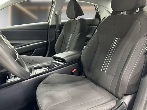 Certified 2024 Hyundai Elantra SEL FWD image 8