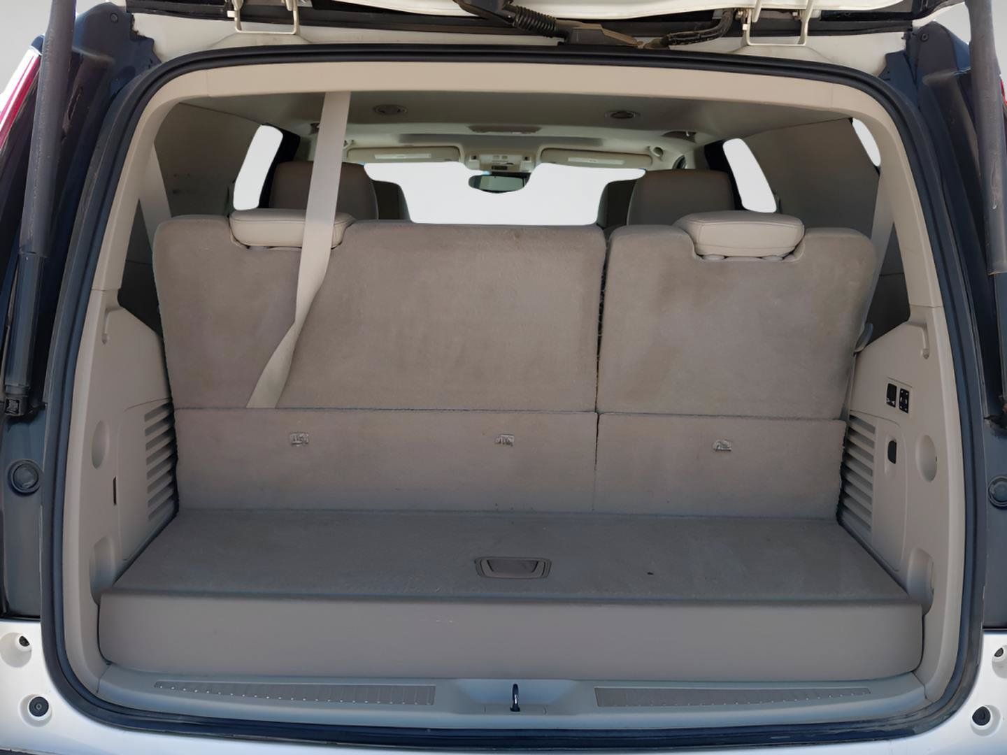 Used 2015 Cadillac Escalade Luxury AWD/4WD image 23