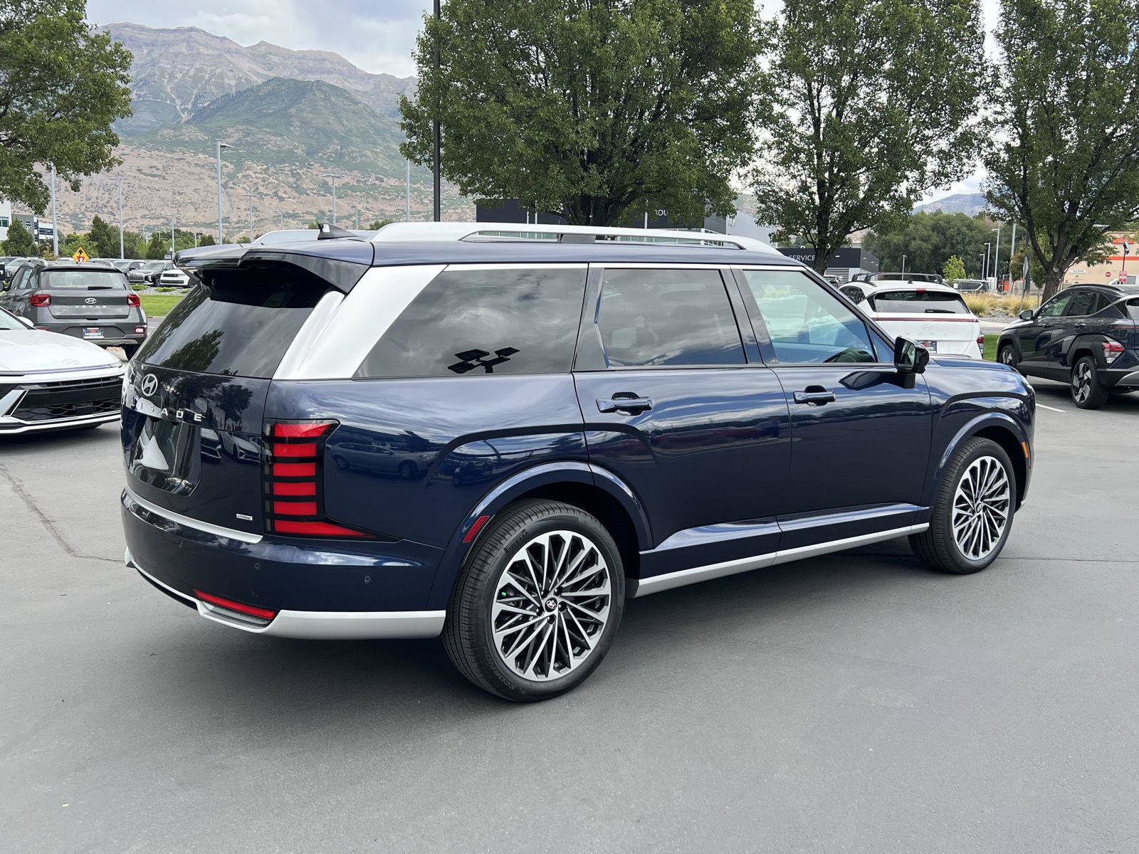 Certified 2026 Hyundai Palisade Calligraphy AWD/4WD image 18