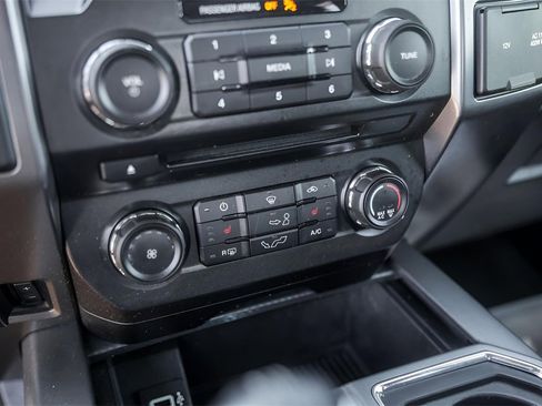 Used 2018 Ford F150 XLT w/ Equipment Group 302A Luxury image 22