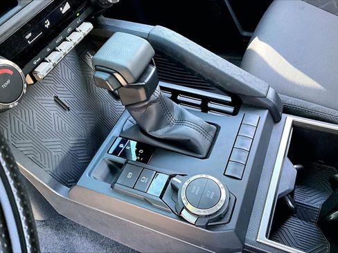 Used 2024 Toyota Tacoma SR5 image 15