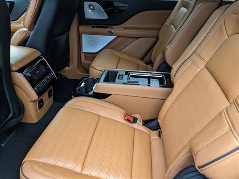 New 2025 Lincoln Aviator Black Label image 14