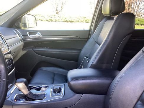 Used 2020 Jeep Grand Cherokee Limited image 8