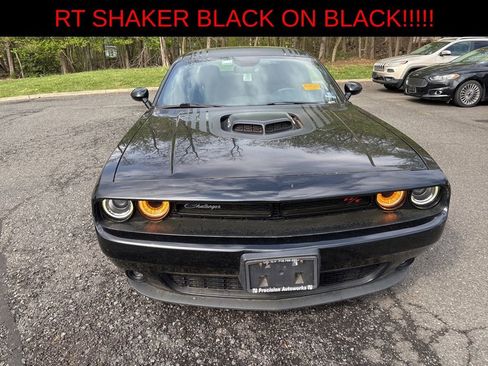 Used 2016 Dodge Challenger R/T image 10