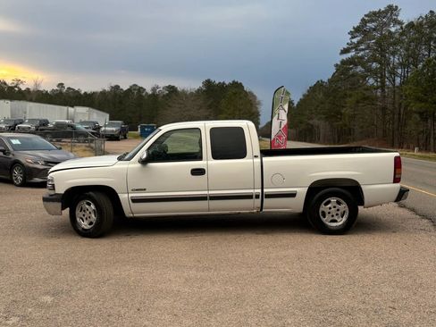 Used 2002 Chevrolet Silverado 1500 LS w/ Heavy Duty Suspension Pkg image 3