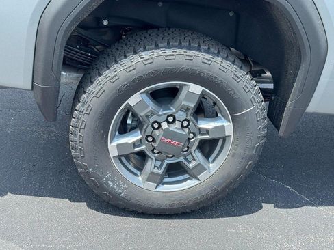 New 2026 GMC Sierra 2500 SLT w/ Max Trailering Package AWD/4WD image 4