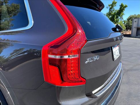 Used 2023 Volvo XC90 B6 Plus w/ Protection Package Premier AWD/4WD image 33