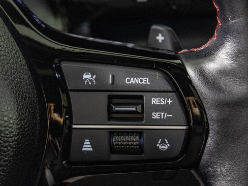 Used 2025 Honda Pilot Black Edition image 35