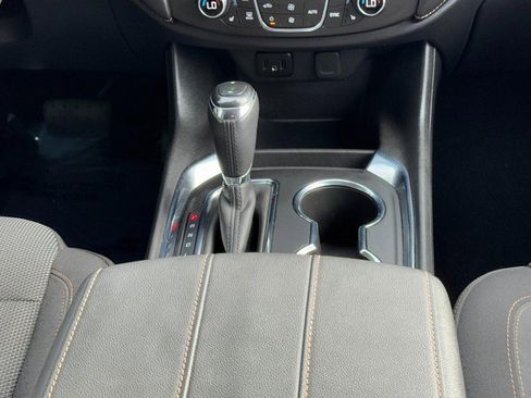 Used 2018 Chevrolet Traverse LT image 15