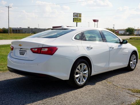 Used 2024 Chevrolet Malibu LT image 21