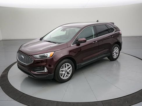 Certified 2024 Ford Edge SEL w/ Convenience Package AWD/4WD image 8