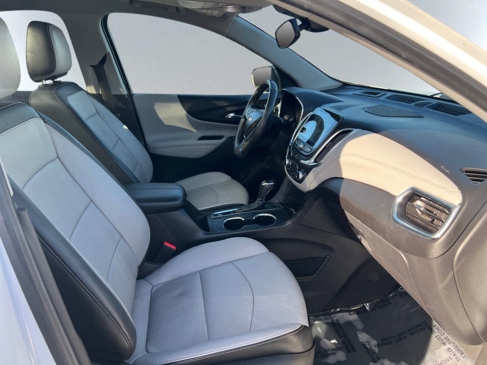 Used 2018 Chevrolet Equinox Premier AWD/4WD image 19