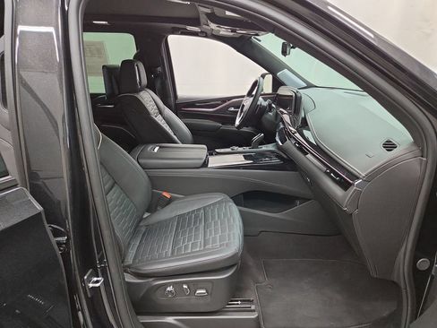 Used 2024 Cadillac Escalade V w/ LPO, ONYX Package AWD/4WD image 13
