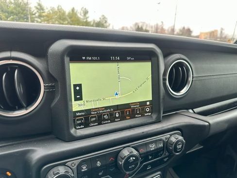 Used 2022 Jeep Wrangler Unlimited Sahara w/ Cold Weather Group AWD/4WD image 23