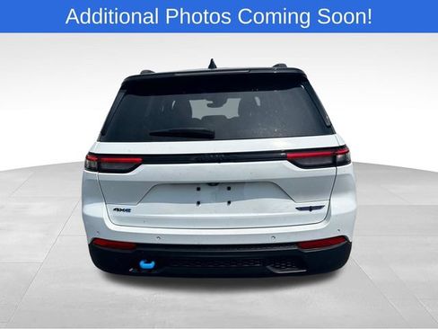 Used 2024 Jeep Grand Cherokee Trailhawk AWD/4WD image 7