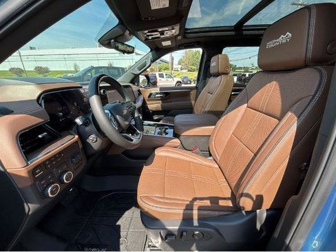 New 2026 Chevrolet Tahoe High Country AWD/4WD image 17
