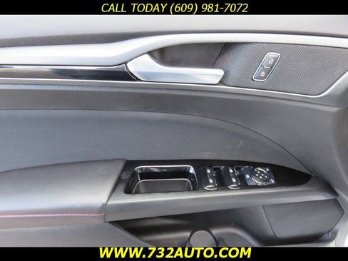 Used 2014 Ford Fusion SE w/ Equipment Group 501A FWD image 31