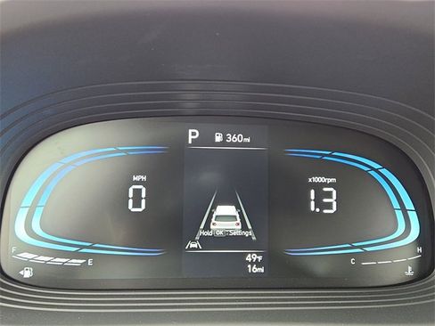 New 2025 Hyundai Venue SEL image 9