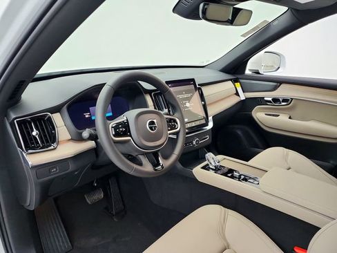 New 2026 Volvo XC90 B5 Plus w/ Protection Package image 20