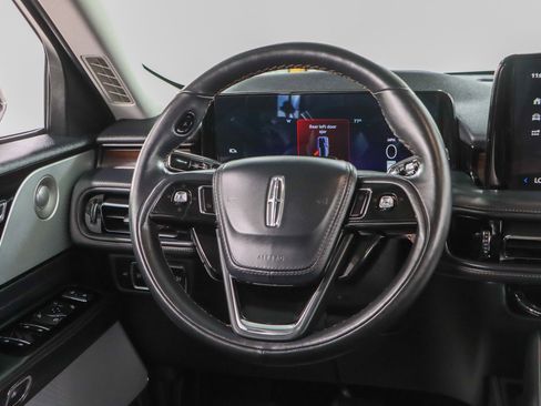 Used 2025 Lincoln Aviator Reserve w/ Equipment Group 201A AWD/4WD image 12
