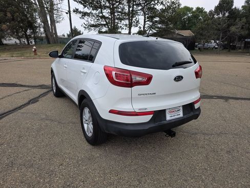 Used 2011 Kia Sportage LX FWD image 4