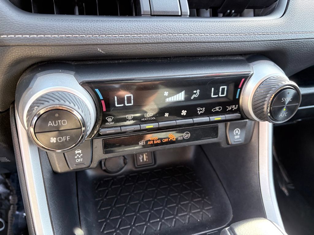 Used 2024 Toyota RAV4 XLE FWD image 19