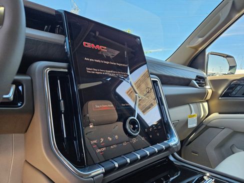 New 2026 GMC Yukon Denali AWD/4WD image 15