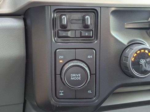 New 2026 Ford F250 XLT w/ XLT Premium Package AWD/4WD image 25