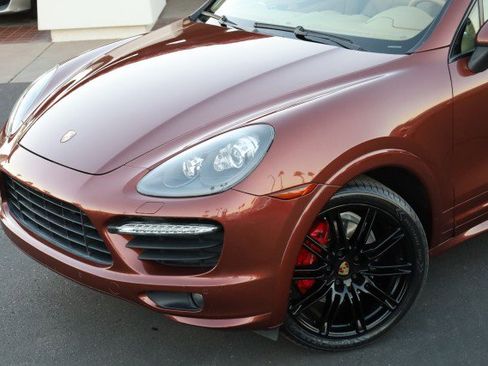 Used 2013 Porsche Cayenne GTS image 6