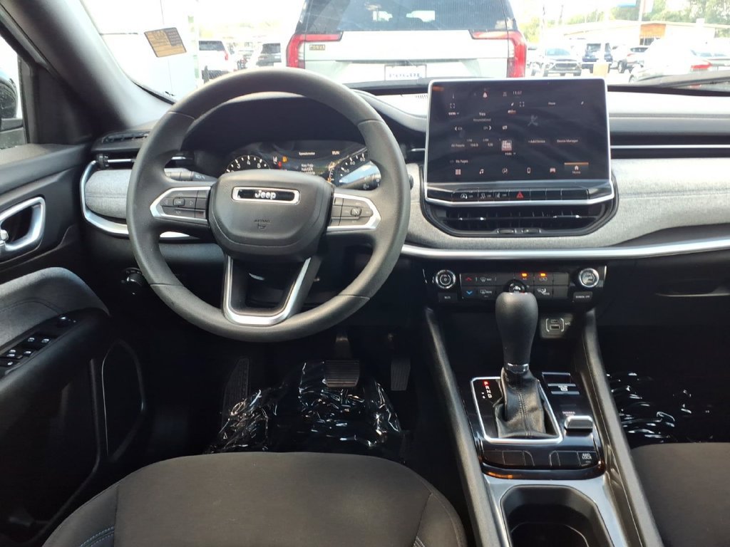 Used 2024 Jeep Compass Sport AWD/4WD image 16