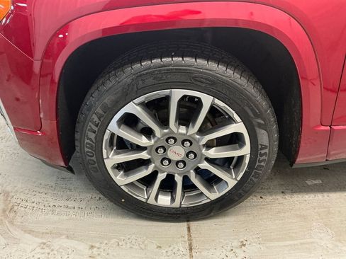 Used 2023 GMC Acadia Denali w/ Denali Ultimate Package AWD/4WD image 11