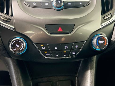 Used 2018 Chevrolet Cruze LT w/ Redline Edition FWD image 25