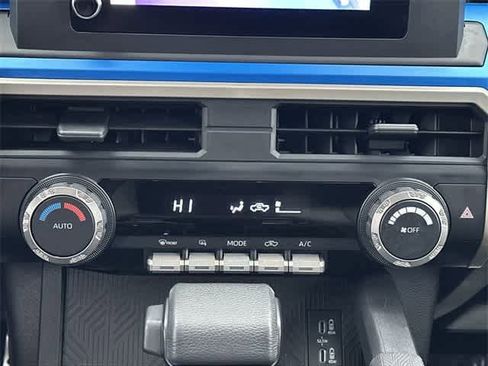 Used 2025 Toyota Tacoma TRD Sport image 14