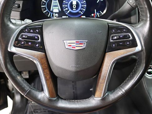 Used 2020 Cadillac Escalade Luxury AWD/4WD image 16