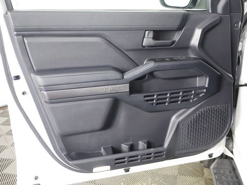 Used 2025 Toyota 4Runner TRD Off-Road image 21