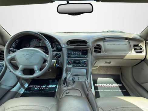 Used 2004 Chevrolet Corvette Coupe w/ Preferred Equipment Group image 14