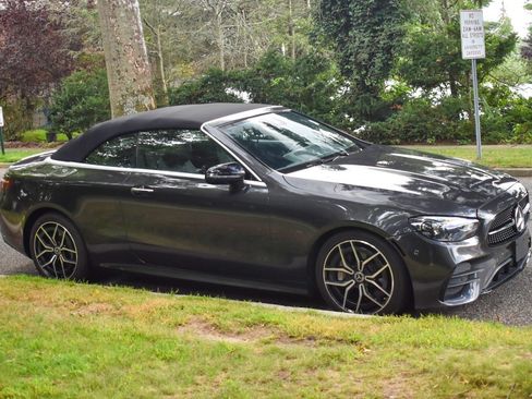 Used 2021 Mercedes-Benz E 450 4MATIC Cabriolet w/ AMG Line image 10