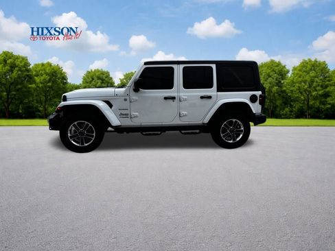 Used 2019 Jeep Wrangler Unlimited Sahara image 4