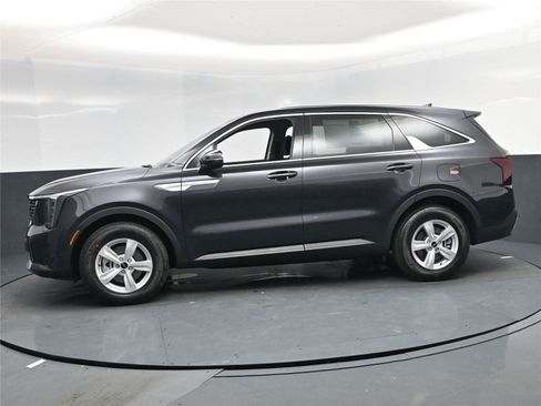 New 2026 Kia Sorento LX image 3