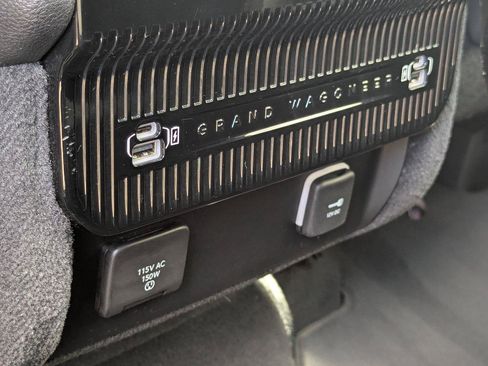 Used 2024 Jeep Grand Wagoneer L 4WD image 33