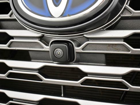 Used 2023 Toyota RAV4 Limited image 6