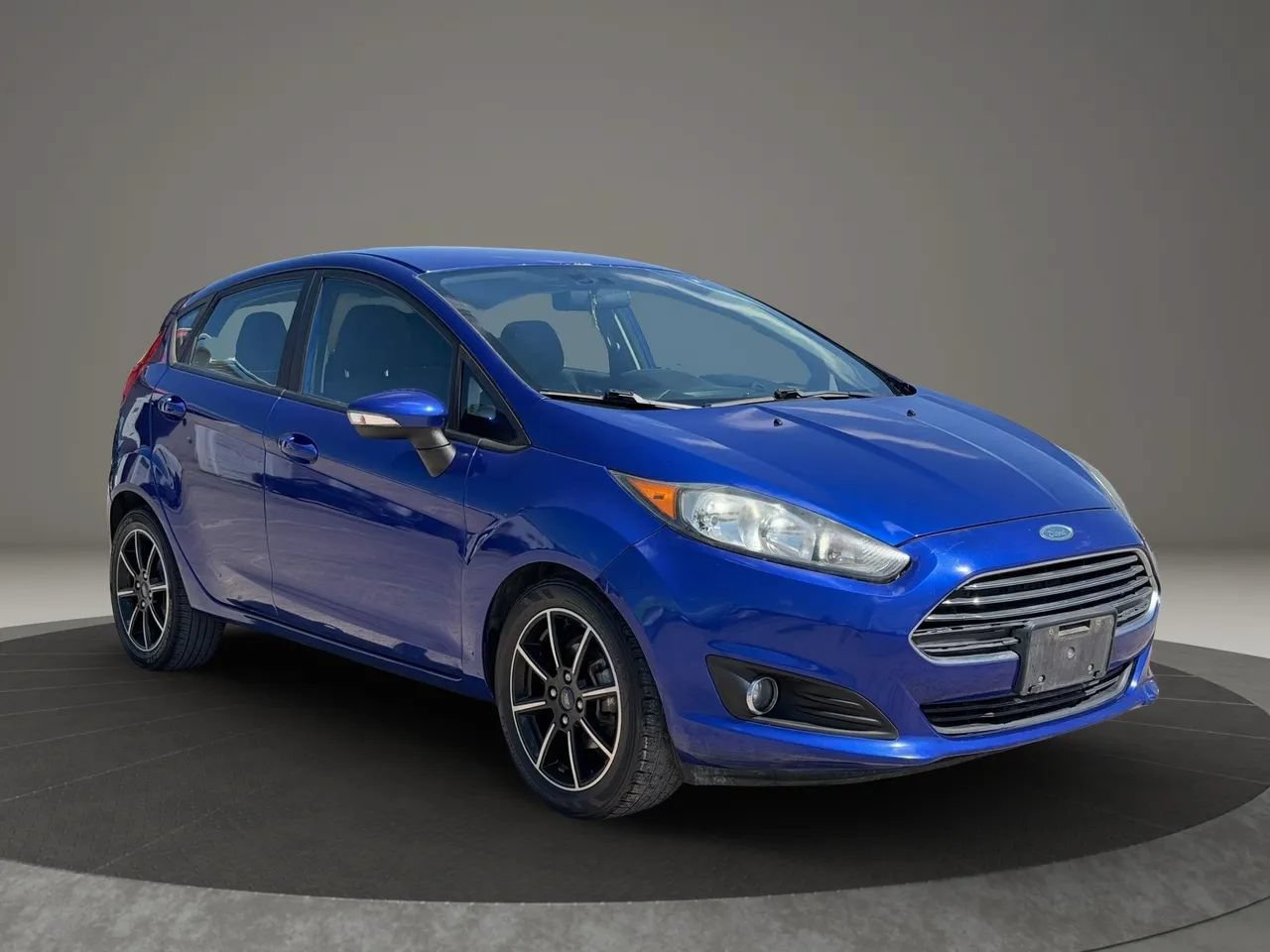 Used 2015 Ford Fiesta SE w/ Equipment Group 201A FWD image 3