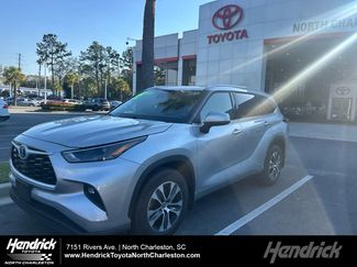 Used 2022 Toyota Highlander XLE video 1