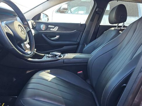 Used 2018 Mercedes-Benz E 400 4MATIC Wagon w/ Premium 3 Package image 5